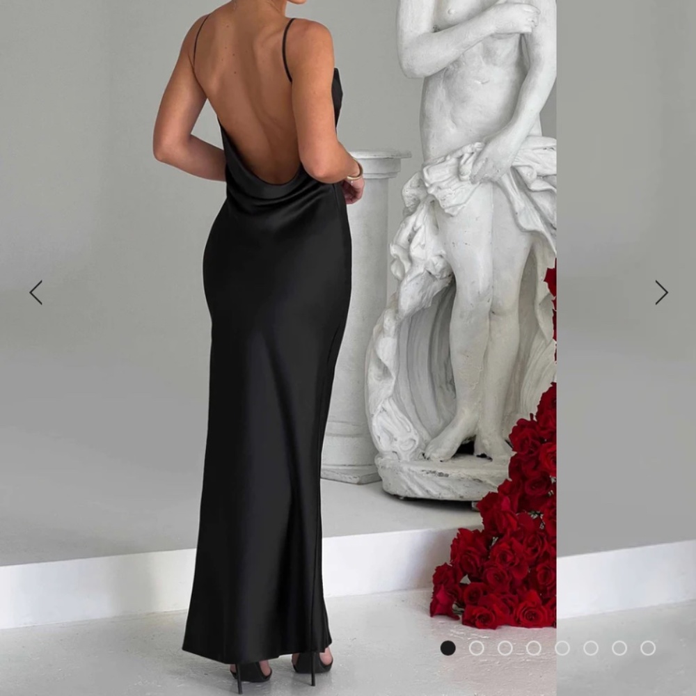 black backless dress